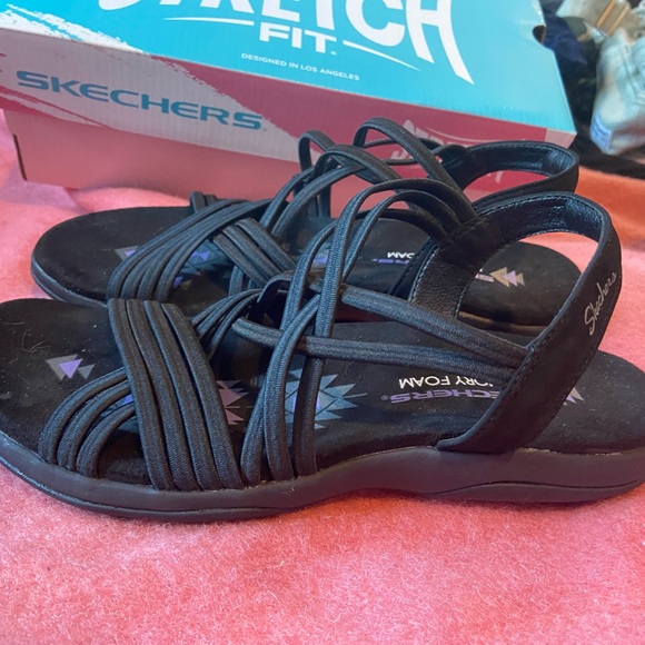 Sketchers sandals - Picture 5 of 6